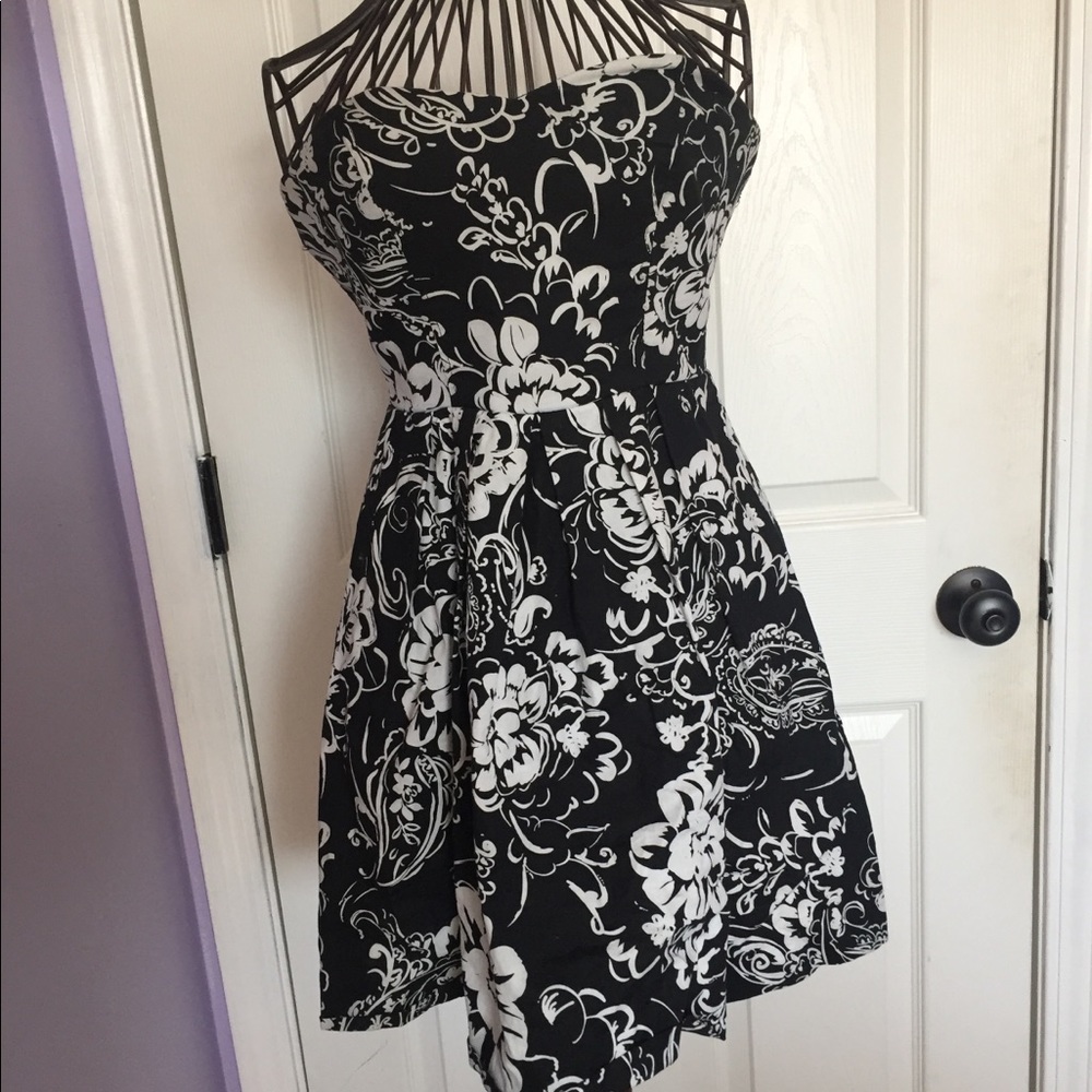 🎉SALE🎉Strapless Floral Print Dress